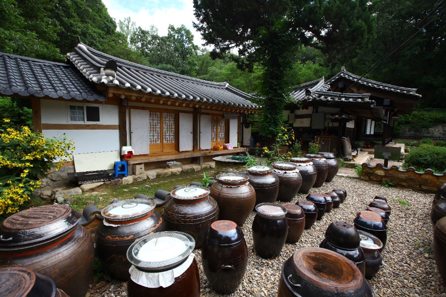 치암고택 장독대
