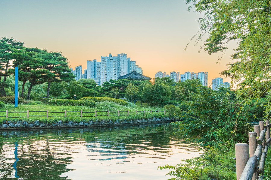 일산호수공원 호숫가 풍경